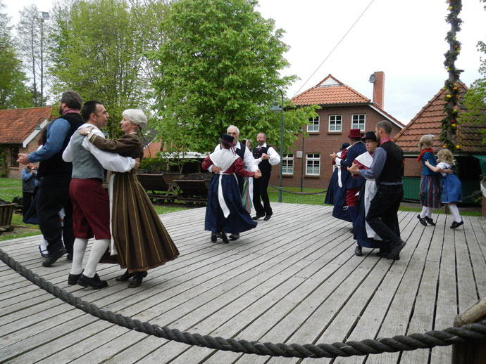 Tanzen in Münkeboe/Ostfriesland